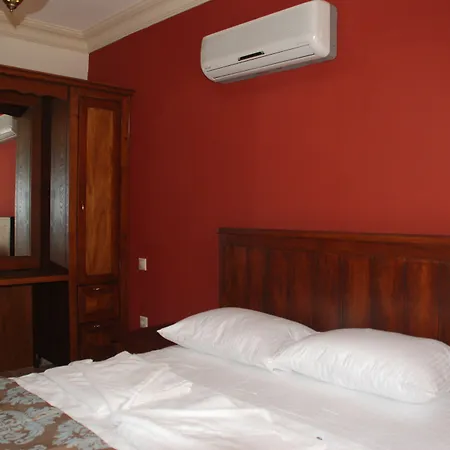 Lejlighedshotel Dores 4*