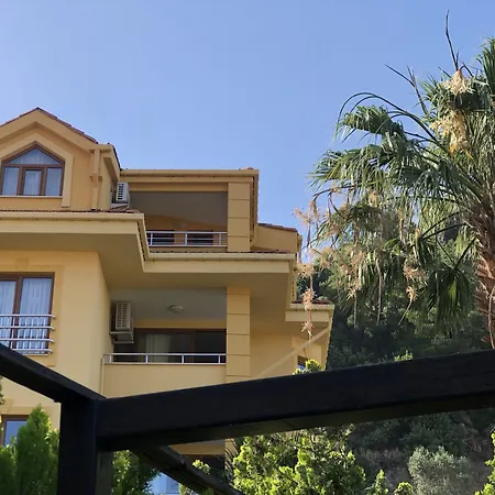 Dores Apartmanhotel 4*