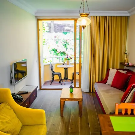 Dores Aparthotel