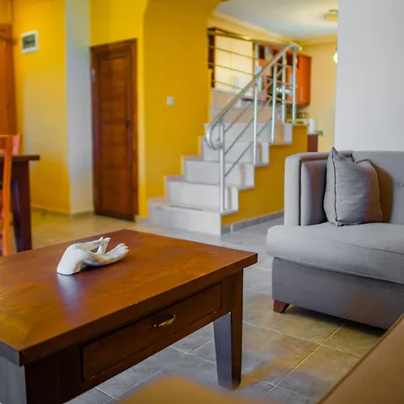 Lejlighedshotel Dores 4*